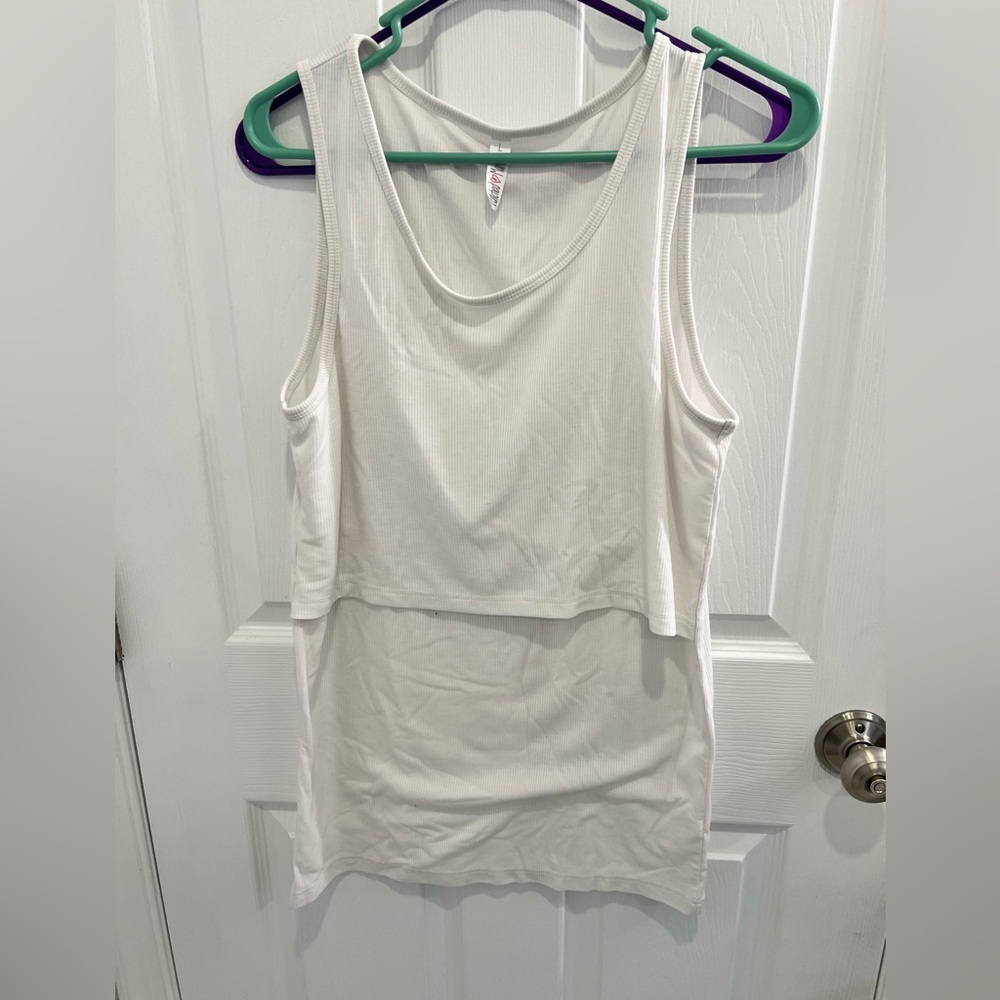 Latched mama White ribbed tank. L